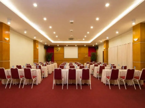 Sunny Beach Resort and Spa