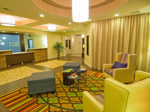 Holiday Inn Express Hotel & Suites Fulton by IHG