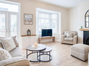 Seascape Retreat - 3 Bedroom Flat - Porthcawl