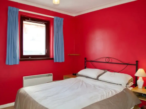 2 Bedroom Edinburgh Flat With Castle Views