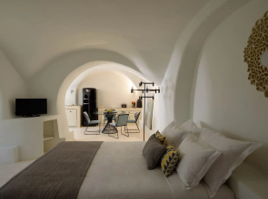 Potamos Luxury House