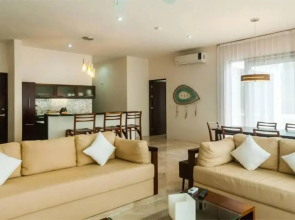 Amazing Luxury Penthouse with sunset,sunrise view, private Jacuzzi and rooftop pool