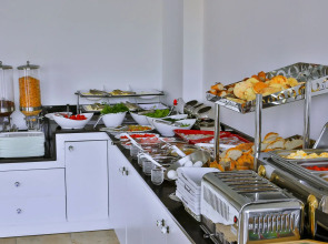 Отель Linda Beach