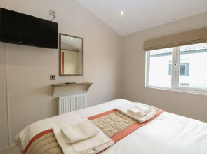 Broadland Sands Lodge