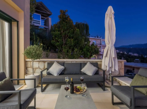 Villa City View