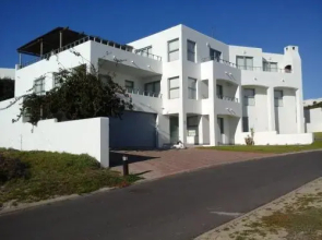 Malindila Apartment & House