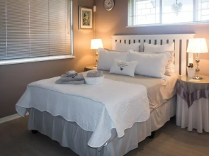 The Vintage Crane Guesthouse