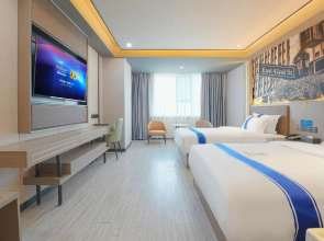 Super 8 Select Hotel (Urumqi Yangtze South Railway Station)