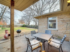 Tulsa Home 5 Mi to Downtown: Groups Welcome!