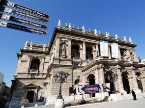 Opera Apartment