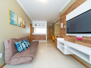 GRAMADO SOLAR REAL - 2 apts de 2 quartos no mesmo prédio, cada um comporta até 7 pessoas - IDEAL PARA GRUPOS - central - IDEAL PARA ANDAR A PÉ - nesta plataforma desde janeiro de 2015, oferecemos CREDIBILIDADE - seu PET é bem-vindo - GARAGEM COBERTA