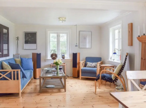 Stunning Home in Blomsterdalen With 3 Bedrooms and Wifi