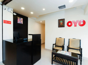 OYO 27889 Akshaya Pride