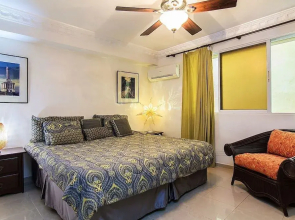 Cozy and Charming 2BDR Suite