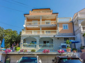 Apartments Janya
