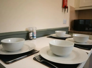 Cottage Style 3 bedroom House - Close to City centre & The Peaks