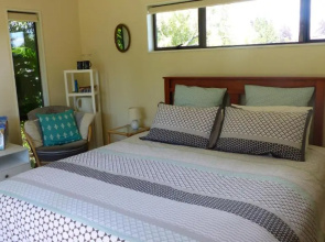 Ashcroft Gardens Bed  Breakfast