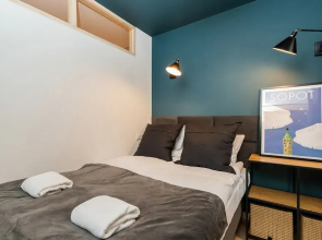 Kraszewskiego Apartment by Renters