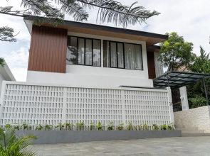 Sunrise City View Villa 9 Bedrooms with a Heated Private Swimming Pool