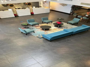 Grand Hotel Orlando at Universal Blvd - Shuttle to Theme Parks