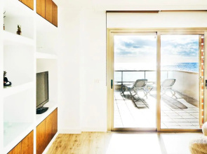 3Bdr + 2Bath Ocean View Apartment