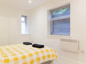 Bridge Road - Room 1a