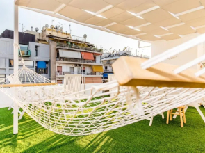 Neoclassical flat with 2 bedrooms in Piraeus