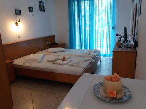 Haris Hotel