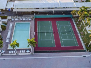 Palm Bay Club - Bay 7