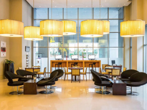 Отель ibis Deira Creekside Dubai