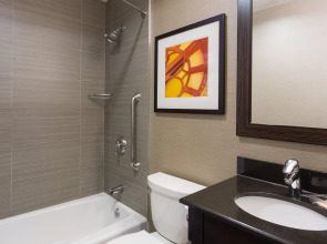 Holiday Inn NYC - Lower East Side by IHG