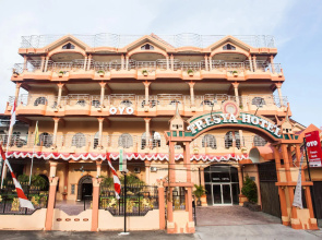 OYO 1140 Hotel Tresya Tanjung Balai