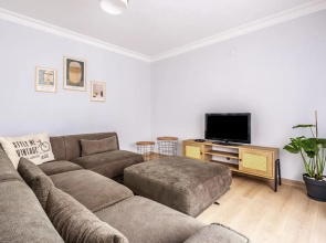 Colorful and Central Flat With Balcony in Besiktas