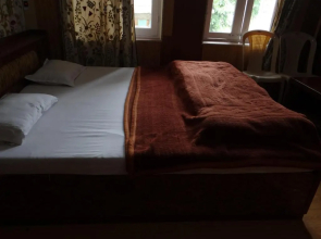 Lassa Bhat Guest House