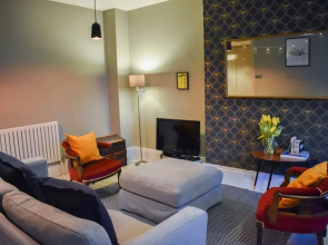 Bright 2 Bedroom Garden Flat in the Heart of Hove