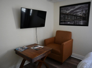 Empire Suite