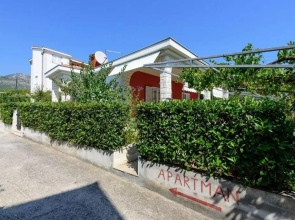 Holiday home VesnaD-25m from beach