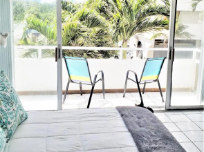 KASA Ritz at the Lagoon large studio 1 BLOCK TO BEACH at La Concha