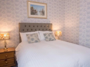 Forest Side Guesthouse