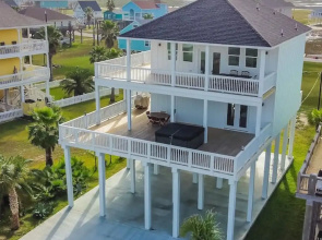 Unforgettable Vacation Getaway in Treasure Island