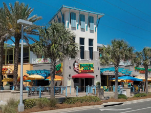 Across Street From Beach - Close to Pier Park - Sleeps 6!