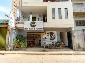 RedDoorz near Coron Coliseum