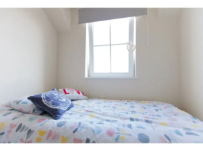 Park & Play! Superb Flat W/parking Near Shore