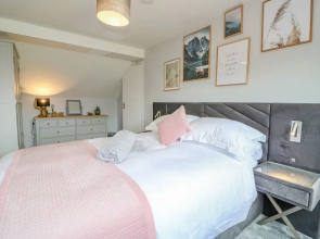 Broadway Cottage