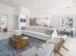 Oceanfront Penthouse Hot Tub Daily Cabana