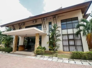 Town House Bukit Damai Indah Hotel & Residence