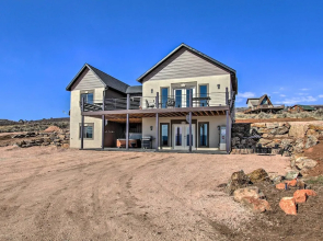Spacious Home w/ Mtn Views: 2 Mi to Bear Lake!