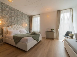 Lainez Rooms & Suites