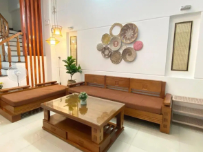 Cheerful 4 BR home near My Khe Beach& local market