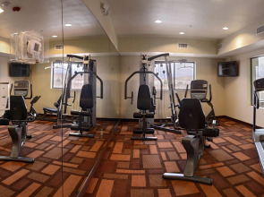 Comfort Inn & Suites Page at Lake Powell